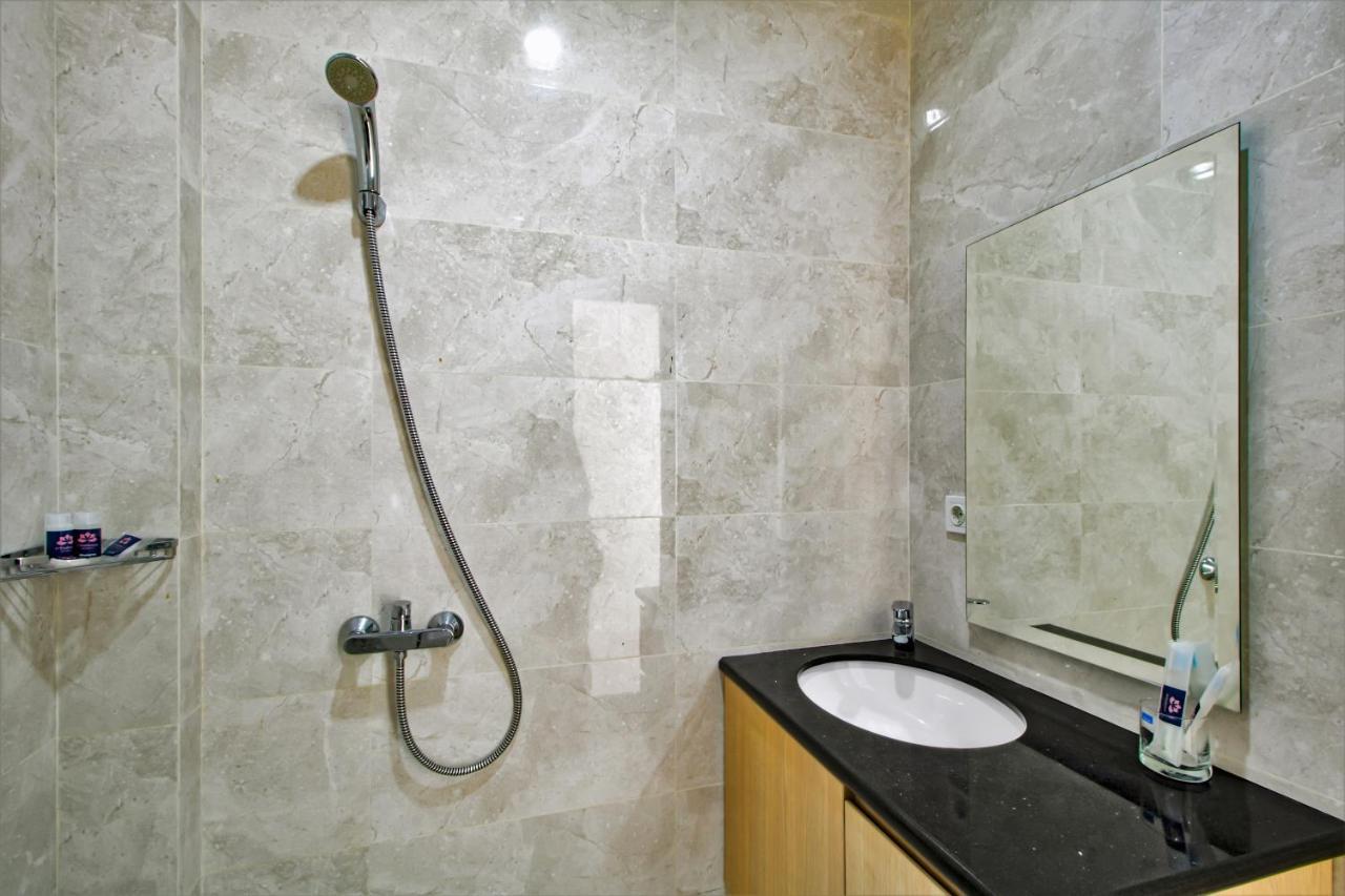D'Padmaya Residence Jakarta Extérieur photo